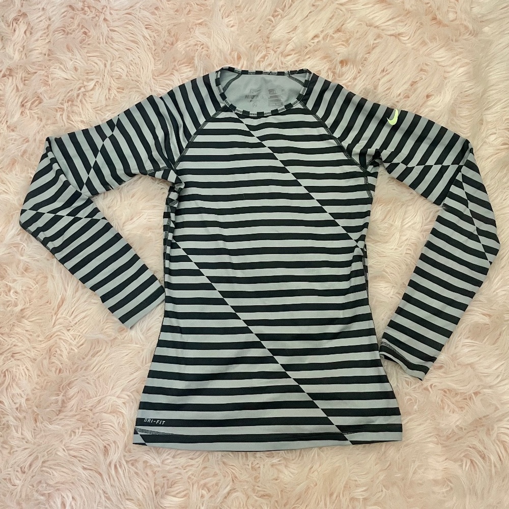 Nike Dri Fit Women's Size Small Black Grey Stripe Long Sleeve Top